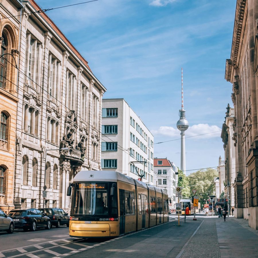 yoav-aziz-pxBRLpFE2Y8-unsplash